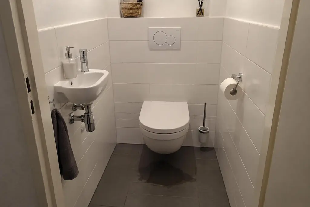 Lekdetectie Lisse – natte vloer bij een toilet